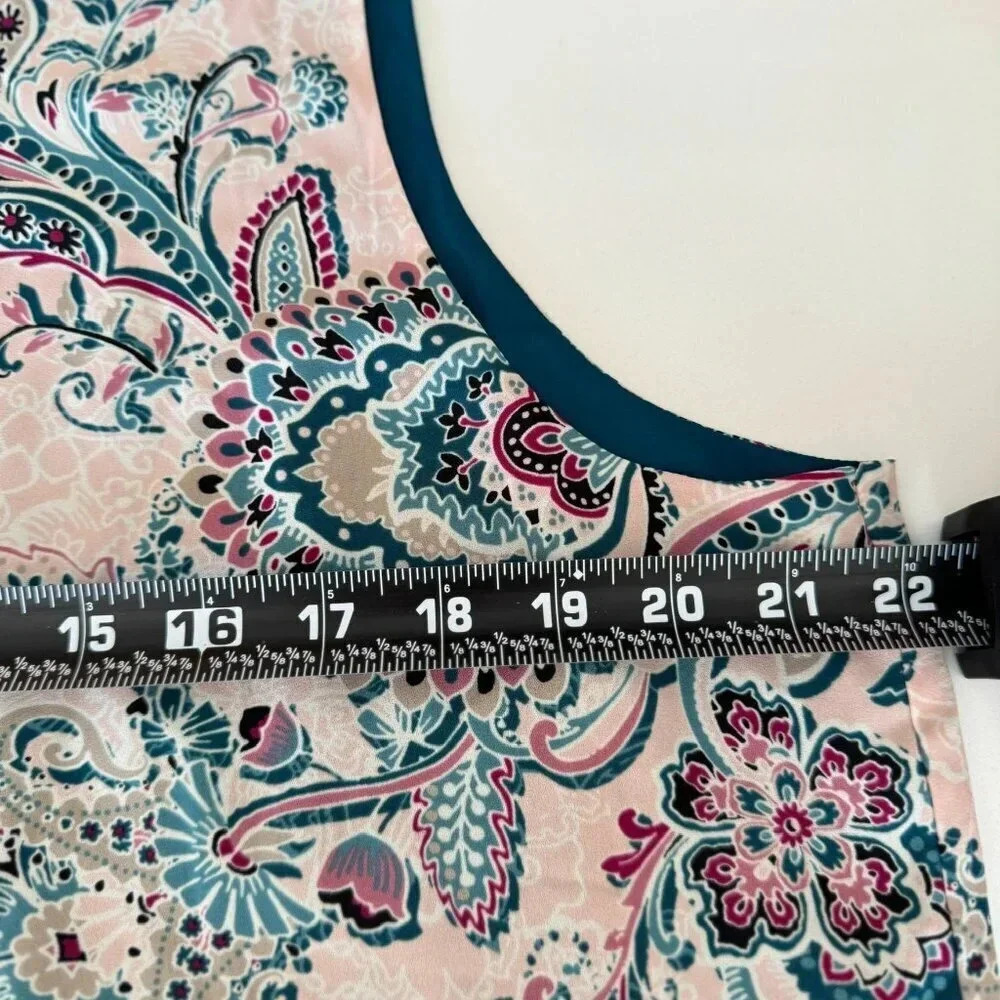 Chico's || Women's Sleeveless Pink & Teal Paisley V Neck Blouse Size 3 (XL) - Picture 3 of 6